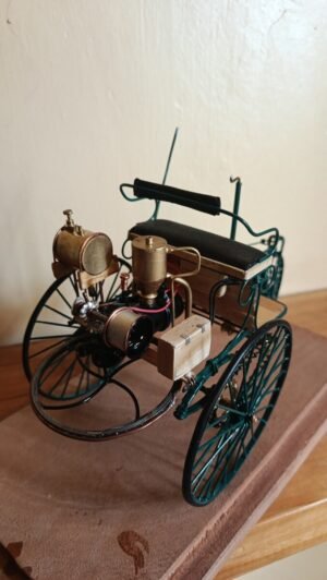 This shows the details made in this art work.
